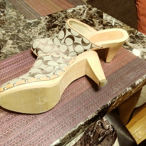 Official coach clogs - Picture 1 of 5